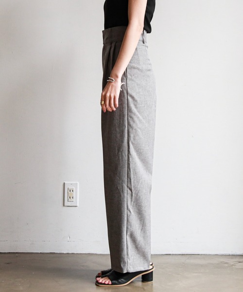 feepur（フェピュール）の「センタープレスワイドベルトカラーパンツ（スラックス・レディース・ブラック/グレー/グリーン系その他/ピンクベージュ/イエロー/アイボリー・MEDIUM/SMALL）」の10枚目の写真