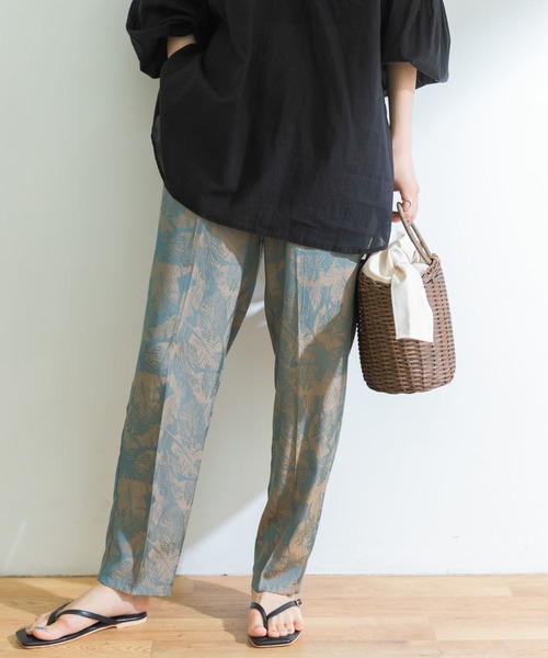 URBAN RESEARCH（アーバンリサーチ）の「リーフJQイージーパンツ（その他パンツ・レディース・グレー系その他/ネイビー・38/36）」の5枚目の写真