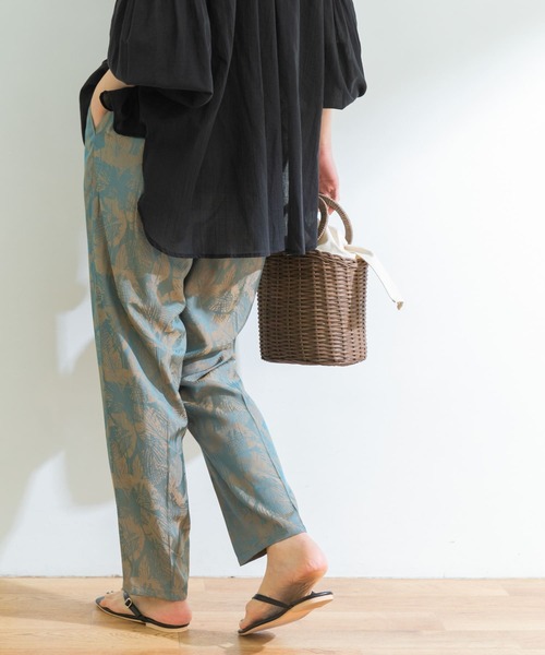 URBAN RESEARCH（アーバンリサーチ）の「リーフJQイージーパンツ（その他パンツ・レディース・グレー系その他/ネイビー・38/36）」の7枚目の写真