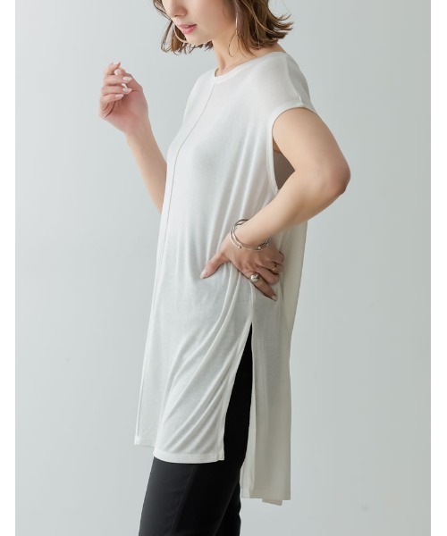 Re:EDIT(リエディ)の「シアーフライスセンターピンタックフレンチスリーブトップス(Tシャツ/カットソー・レディース・ブルー/オフホワイト/グレイッシュベージュ/グリーン/ブラック・LARGE/MEDIUM)」の7枚目の写真