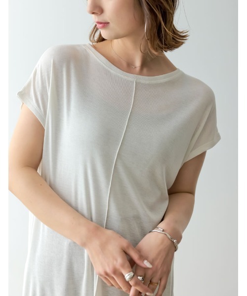 Re:EDIT(リエディ)の「シアーフライスセンターピンタックフレンチスリーブトップス(Tシャツ/カットソー・レディース・ブルー/オフホワイト/グレイッシュベージュ/グリーン/ブラック・LARGE/MEDIUM)」の11枚目の写真