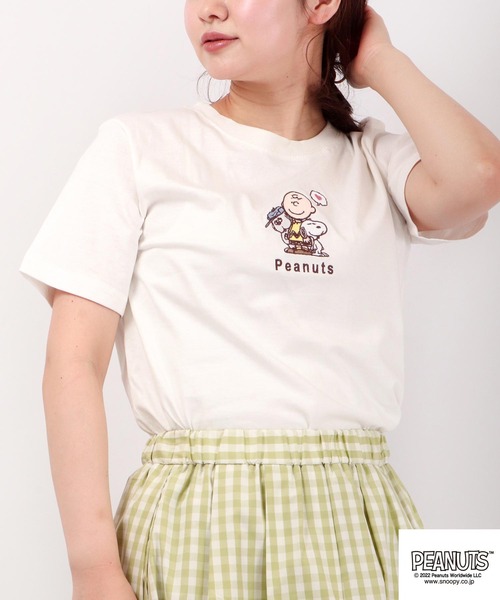 希少 PEANUTS Tシャツ ホワイト カットソー スヌーピー 刺繍 古着 セール】PEANUTS スヌーピー 刺繍 Tシャツ 半袖（Tシャツ