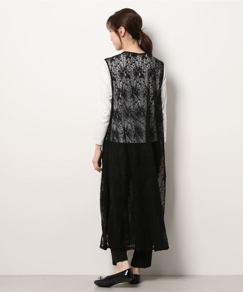 ＪＵＧＬＡＮＳ（ユグランス）の「☆ 一枚で今っぽコーデ完成。コード花レースロングジレ　T1357（ベスト・レディース・ホワイト/ブラック・FREE）」の3枚目の写真