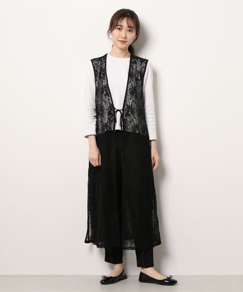 ＪＵＧＬＡＮＳ（ユグランス）の「☆ 一枚で今っぽコーデ完成。コード花レースロングジレ　T1357（ベスト・レディース・ホワイト/ブラック・FREE）」の5枚目の写真
