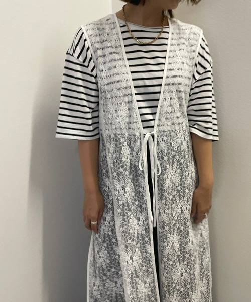 ＪＵＧＬＡＮＳ（ユグランス）の「☆ 一枚で今っぽコーデ完成。コード花レースロングジレ　T1357（ベスト・レディース・ホワイト/ブラック・FREE）」の16枚目の写真