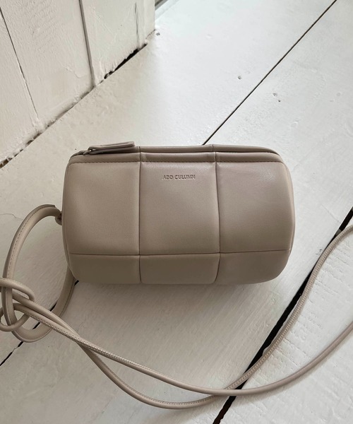 CAPRICIEUX LE'MAGE（カプリシューレマージュ）の「〈WEB限定〉パフドラムバッグ（ショルダーバッグ・レディース・ブラック/ホワイト/イエロー・FREE）」の13枚目の写真