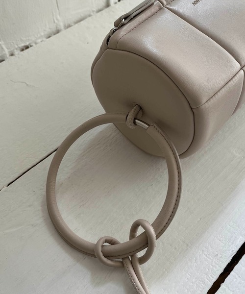 CAPRICIEUX LE'MAGE（カプリシューレマージュ）の「〈WEB限定〉パフドラムバッグ（ショルダーバッグ・レディース・ブラック/ホワイト/イエロー・FREE）」の14枚目の写真