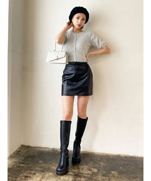 EMODA(エモダ)の「フェルトバスクベレー(ハンチング/ベレー帽・レディース・グレー/ブラック・FREE)」の4枚目の写真