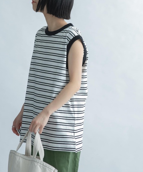 FORK&SPOON（フォークアンドスプーン）の「FORK&SPOON　ボーダーノースリーブTシャツ（Tシャツ/カットソー・レディース・ホワイト系その他/ブルー系その他/レッド系その他・1）」の2枚目の写真