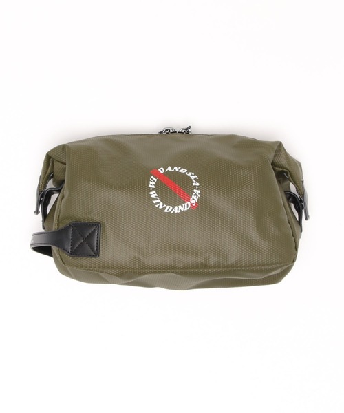 Saturdays NYC（サタデーズ ニューヨークシティ ）の「WIND AND SEA x Saturdays NYC Upcycle Chaz Dopp Kit（ハンドバッグ・メンズ・オリーブ・FREE）」の4枚目の写真