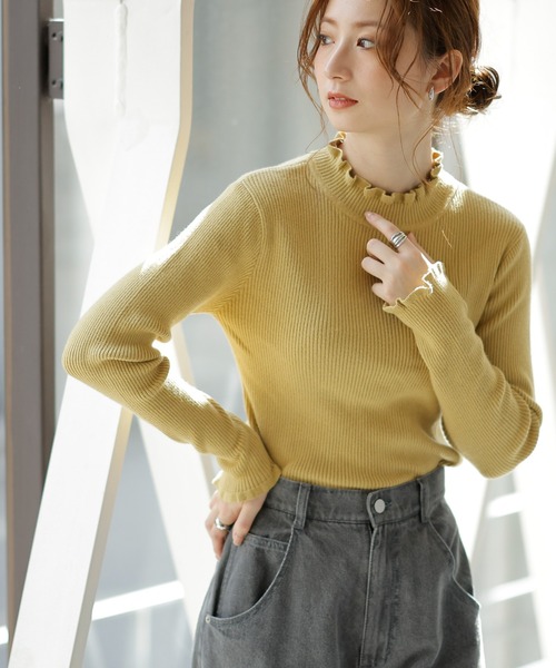 frames RAY CASSIN(フレームスレイカズン)の「畦フリル リブプルオーバー(ニット/セーター・レディース・ブラック/ベージュ/ブラウン/レッド/オフホワイト/サックスブルー/イエロー/グリーン・FREE)」の7枚目の写真