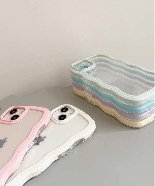 ammy.（エイミードット）の「【 ammy. / エイミードット 】 パステル うねうね フレーム iPhoneケース / X , XS , 12 , 12pro , 13 , 13pro , 14 , 14pro , 15pro , 15 , 16pro , 16 対応（スマホケース/カバー・レディース・ピンク/ブルー/ミント/パープル/イエロー/アイボリー/ブラック・B/C/A/E/D/F/G/H/I/iPhone 16 Pro/iPhone 16）」の17枚目の写真