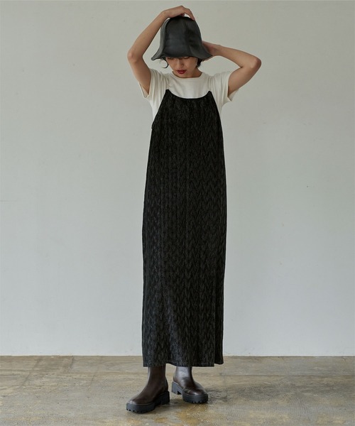 miette（ミエット）の「ダブルストラップベロアキャミワンピース（ワンピース・レディース・ブラック/グリーン・FREE）」の15枚目の写真