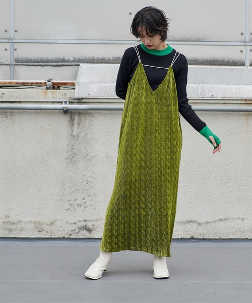 miette（ミエット）の「ダブルストラップベロアキャミワンピース（ワンピース・レディース・ブラック/グリーン・FREE）」の10枚目の写真