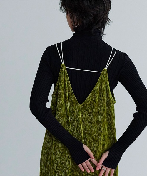 miette（ミエット）の「ダブルストラップベロアキャミワンピース（ワンピース・レディース・ブラック/グリーン・FREE）」の9枚目の写真