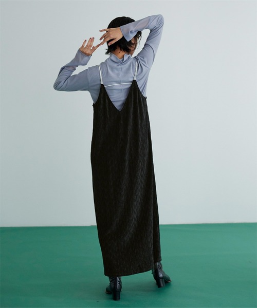 miette（ミエット）の「ダブルストラップベロアキャミワンピース（ワンピース・レディース・ブラック/グリーン・FREE）」の4枚目の写真