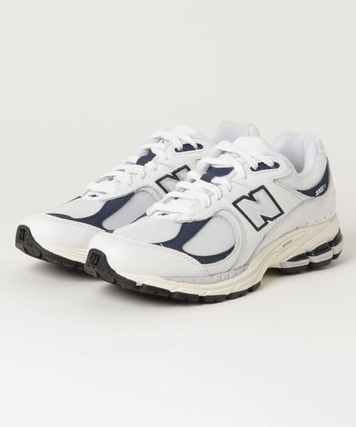 NEW BALANCE(ニューバランス)の「M2002R(スニーカー・メンズ・ホワイト/グレー・23.5cm/24.0cm/30.0cm/22.0cm/22.5cm/23.0cm/26.5cm/27.0cm/24.5cm/25.0cm/26.0cm/25.5cm/27.5cm/28.0cm/28.5cm/29.0cm)」の2枚目の写真