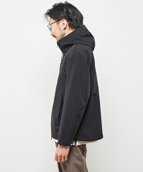 MEN'S MELROSE（メンズメルローズ）の「ハイテンションダブルクロスマウンテンパーカー（マウンテンパーカー・メンズ・グレイッシュベージュ/ブラック・3/4）」の4枚目の写真