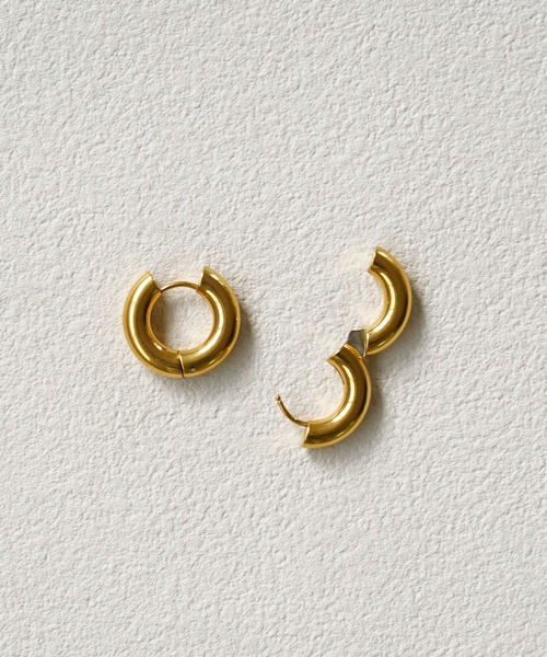 IAMUSE（アイアミューズ）の「金属アレルギー対応 シンプルフープピアス ゴールド(両耳)×シルバー(両耳)セット S0760【IAMUSE】（ピアス（両耳用）・レディース・シルバー×ゴールド・FREE）」の4枚目の写真