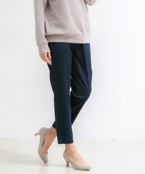 Honeys（ハニーズ）の「チノテーパード（股下６４ｃｍ）（チノパンツ・レディース・グリーン/ブラック/ネイビー/モカ/オレンジ/ブルー系その他/アイボリー/ライトベージュ/カーキ・M/LL/L/SS/S/3L）」の7枚目の写真