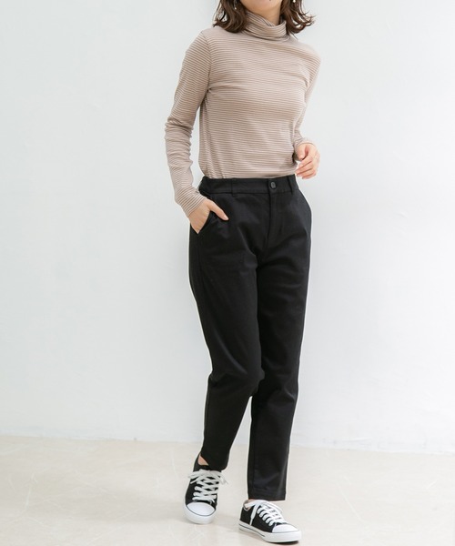 Honeys（ハニーズ）の「チノテーパード（股下６４ｃｍ）（チノパンツ・レディース・グリーン/ブラック/ネイビー/モカ/オレンジ/ブルー系その他/アイボリー/ライトベージュ/カーキ・M/LL/L/SS/S/3L）」の18枚目の写真