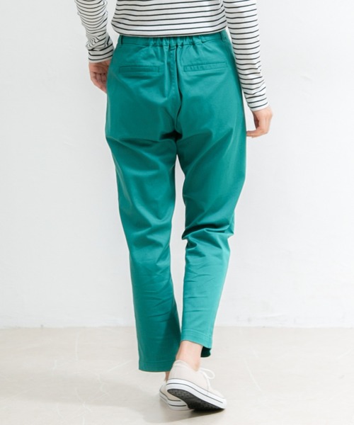 Honeys（ハニーズ）の「チノテーパード（股下６４ｃｍ）（チノパンツ・レディース・グリーン/ブラック/ネイビー/モカ/オレンジ/ブルー系その他/アイボリー/ライトベージュ/カーキ・M/LL/L/SS/S/3L）」の14枚目の写真