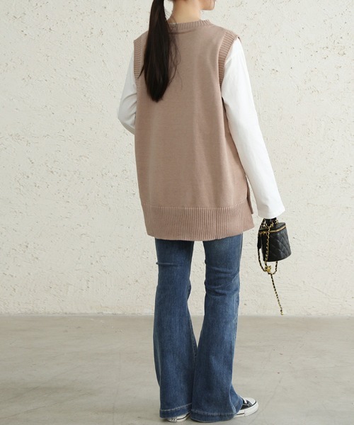 Doux Belle（ドゥーベル）の「ラウンドネックニットベスト（ベスト・レディース・ベージュ/ブルー/グレー/ブラック・MEDIUM/X-LARGE/SMALL/LARGE）」の13枚目の写真