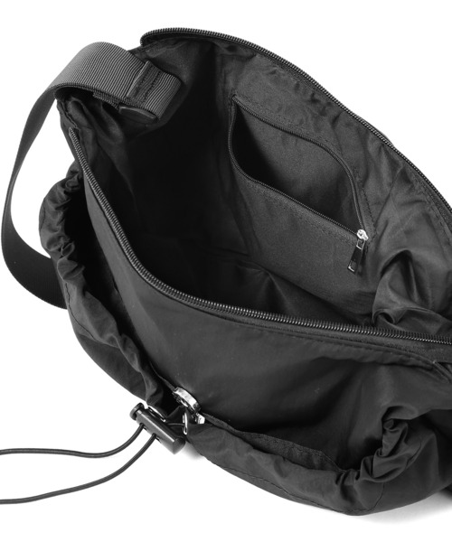 Figments（フィグメンツ）の「フロントポケットショルダーバッグ（ショルダーバッグ・レディース・ブラック・FREE）」の3枚目の写真