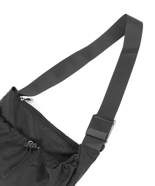 Figments（フィグメンツ）の「フロントポケットショルダーバッグ（ショルダーバッグ・レディース・ブラック・FREE）」の4枚目の写真