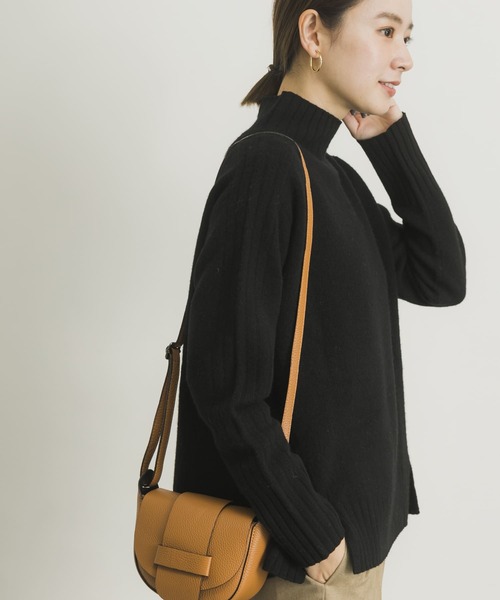 URBAN RESEARCH（アーバンリサーチ）の「カシミヤ混強縮ニットプルオーバー（ニット/セーター・レディース・ブラック/オフホワイト/オレンジ/ブルー・FREE）」の3枚目の写真