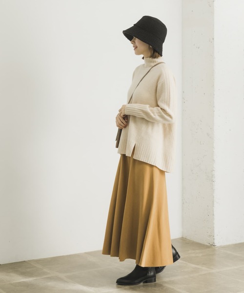 URBAN RESEARCH（アーバンリサーチ）の「カシミヤ混強縮ニットプルオーバー（ニット/セーター・レディース・ブラック/オフホワイト/オレンジ/ブルー・FREE）」の10枚目の写真