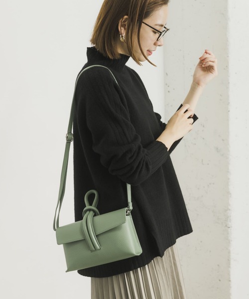 URBAN RESEARCH（アーバンリサーチ）の「カシミヤ混強縮ニットプルオーバー（ニット/セーター・レディース・ブラック/オフホワイト/オレンジ/ブルー・FREE）」の12枚目の写真