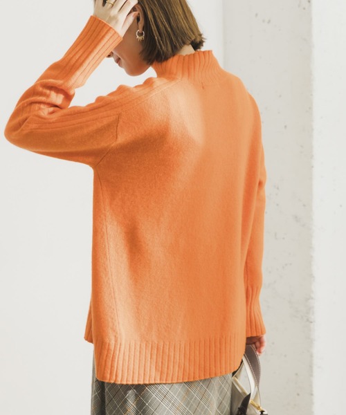 URBAN RESEARCH（アーバンリサーチ）の「カシミヤ混強縮ニットプルオーバー（ニット/セーター・レディース・ブラック/オフホワイト/オレンジ/ブルー・FREE）」の7枚目の写真