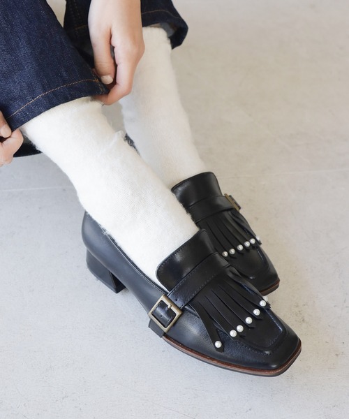 SESTO(セスト)の「パールタッセルローヒールローファーパンプス(ローファー・レディース・ブラック/ブラック系その他・22.5cm/23.0cm/23.5cm/24.0cm/24.5cm/25.0cm)」の11枚目の写真