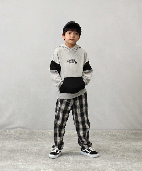 CONVERSE（コンバース）の「【CONVERSE】配色パーカー（パーカー・キッズ・ブラック/グレー・120/130/150/160/105/140）」の6枚目の写真
