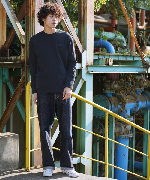 Woods(ウッズ)の「WOODS(ウッズ)コラボ ファスナーポケットコットン長袖Tシャツ(Tシャツ/カットソー・メンズ・ホワイト/ブラック・MEDIUM/LARGE)」の4枚目の写真