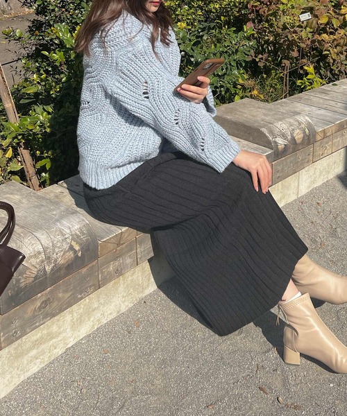 Lamoa（ラモア）の「Lamoa/ボリューム オーバーサイズ カラーニット（ニット/セーター・レディース・ブルー/ピンク・FREE）」の4枚目の写真