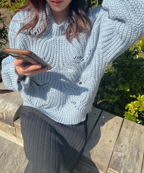 Lamoa（ラモア）の「Lamoa/ボリューム オーバーサイズ カラーニット（ニット/セーター・レディース・ブルー/ピンク・FREE）」の6枚目の写真