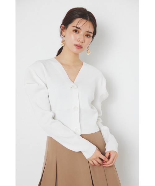 rienda（リエンダ）の「2WAYショルダータックボリュームカーデトップス（カーディガン/ボレロ・レディース・ホワイト/レッド/ライム/ブラック・FREE）」の2枚目の写真