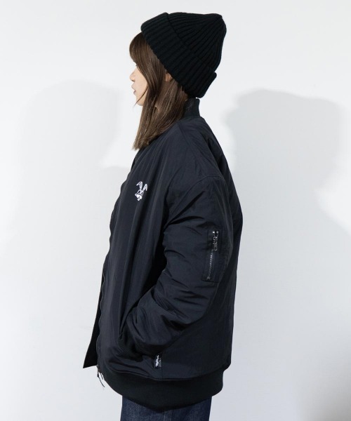 TopIsm（トップイズム）の「RIO.REVIB 中綿ナイロンツイルMA-1（MA-1・メンズ・ホワイト/ネイビー/ブラック/グリーン・L/M/XL）」の7枚目の写真