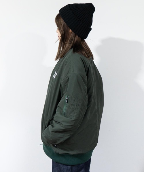 TopIsm（トップイズム）の「RIO.REVIB 中綿ナイロンツイルMA-1（MA-1・メンズ・ホワイト/ネイビー/ブラック/グリーン・L/M/XL）」の9枚目の写真