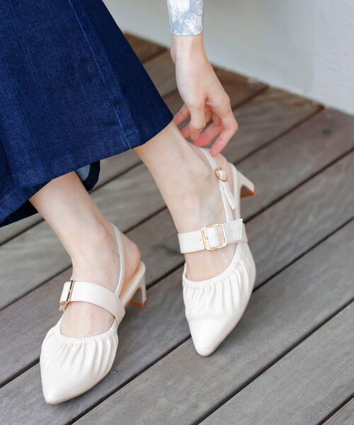 MAJESTIC LEGON（マジェスティックレゴン）の「ふかふかフィットギャザーミュール（サンダル・レディース・ブラック/アイボリー・SMALL/MEDIUM/LARGE/X-LARGE）」の16枚目の写真