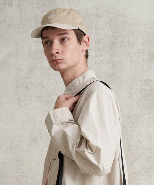 DANTON(ダントン)の「CHINO CLOTH 6PANEL CAP 2TONE(キャップ・レディース・ホワイト系その他6/ホワイト系その他5/ベージュ系その他/グレー系その他/カーキ系1・F)」の2枚目の写真