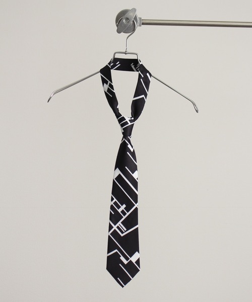 Art re A select（アトリエセレクト）の「Pattern Print Necktie/総柄とろみネクタイ（ネクタイ・メンズ・A/C/D/E/F/H/J/L/M/N/O/G/P/Q/R・FREE）」の11枚目の写真