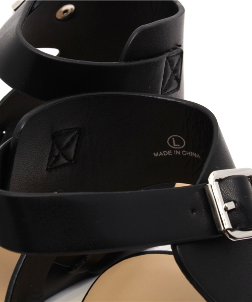 one after another NICE CLAUP（ワンアフターアナザーナイスクラップ）の「【SEDA8月号掲載 ナイスクラップ】 フラットサンダル（その他シューズ・レディース・オフホワイト/ブラック・LARGE/MEDIUM/SMALL）」の7枚目の写真