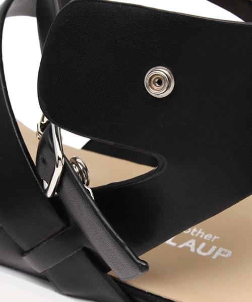 one after another NICE CLAUP（ワンアフターアナザーナイスクラップ）の「【SEDA8月号掲載 ナイスクラップ】 フラットサンダル（その他シューズ・レディース・オフホワイト/ブラック・LARGE/MEDIUM/SMALL）」の8枚目の写真