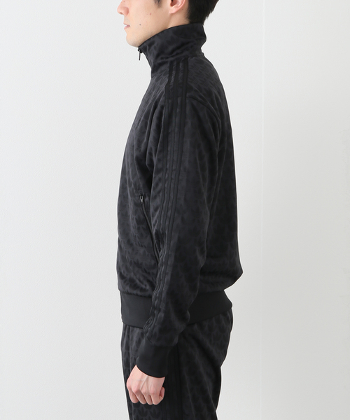 adidas Originals（アディダスオリジナルス）の「【adidas Originals / アディダス オリジナルス】 モノトーンジャガードTRACKTOP（ブルゾン・メンズ・ブラック・MEDIUM/LARGE）」の4枚目の写真