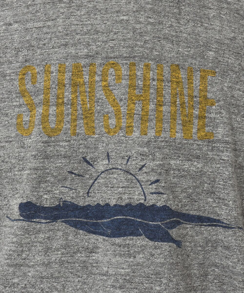 BARNS OUTFITTERS(バーンズアウトフィッターズ)の「【BARNS OUTFITTERS/バーンズアウトフィッターズ】別注吊り編みTシャツ SUNSHINE(Tシャツ/カットソー・メンズ・ホワイト/グレイッシュブルー/グレー・S/M/L/XL)」の18枚目の写真