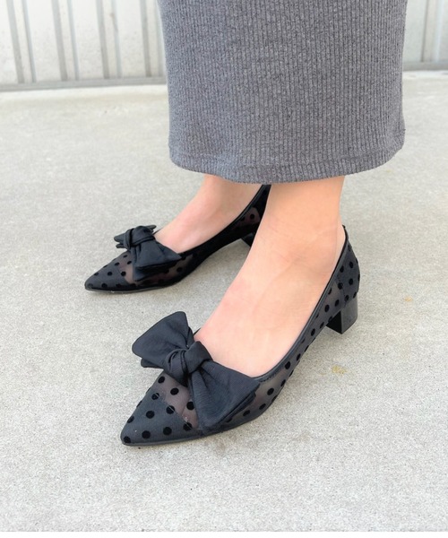 REZOY（リゾイ）の「【23SS新作】【REZOY】リボン付きドットレースLOWヒールパンプス（パンプス・レディース・ブラック/ベージュ・22cm/22.5cm/23cm/23.5cm/24cm/24.5cm）」の2枚目の写真