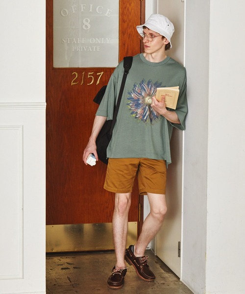 EMMA CLOTHES(エマクローズ)の「オーバーサイズフラワーアートグラフィック半袖Tシャツ EMMA CLOTHES(Tシャツ/カットソー・メンズ・ブラック/オフホワイト/グリーン系・M/L)」の8枚目の写真